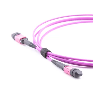 MPO Patchcord echipamente retele de fibra optica