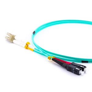 patchcord/ conectica fibra optica Multimode OM3 pentru retele IT