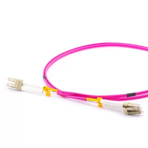 patchcord/ conectica fibra optica Multimode OM4 pentru retele IT