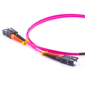 patchcord/ conectica fibra optica Multimode OM4 pentru retele IT